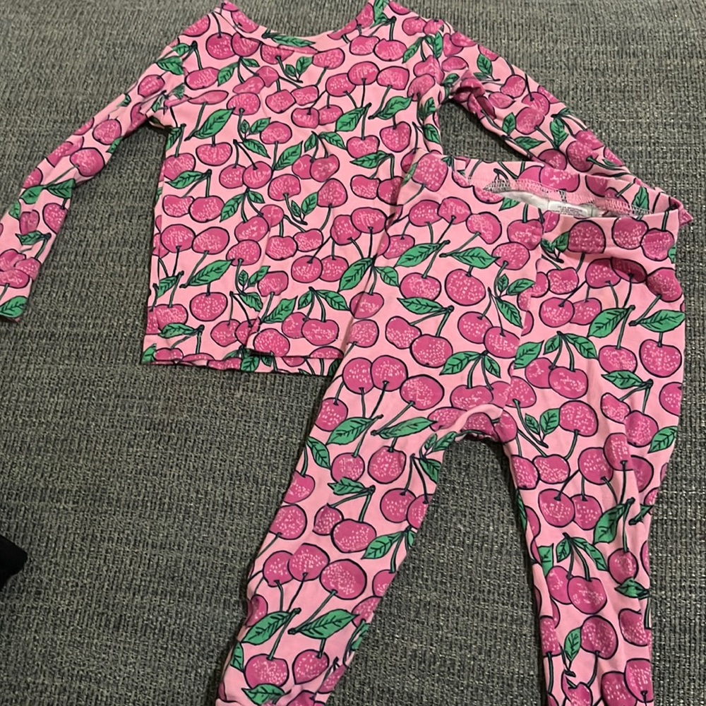 Baby Gap 2 piece pjs 18m-24m